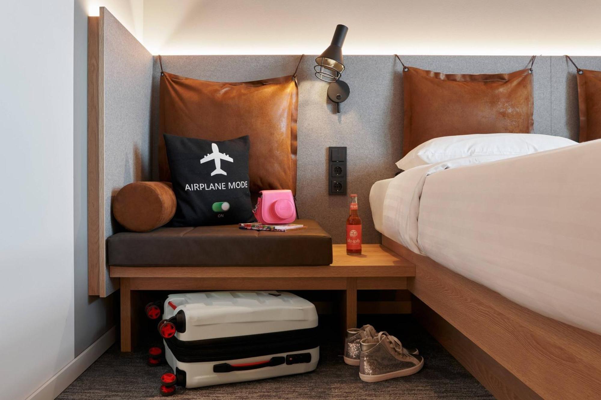 Moxy Bonn Airport Keulen